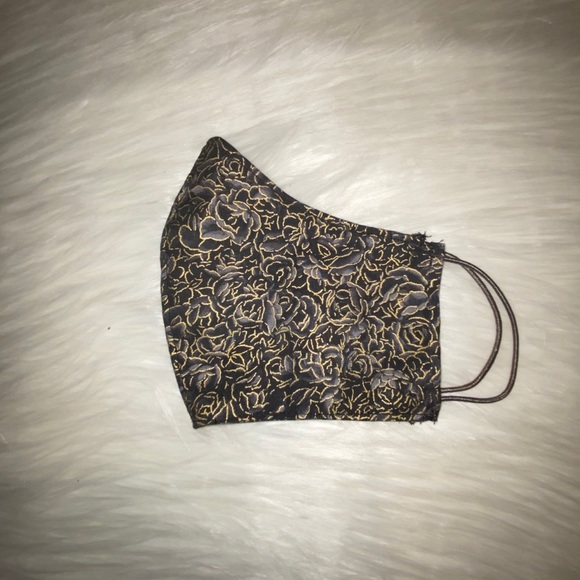 Face Mask Covers with Filter Pocket Black and Gold - Picture 1 of 2